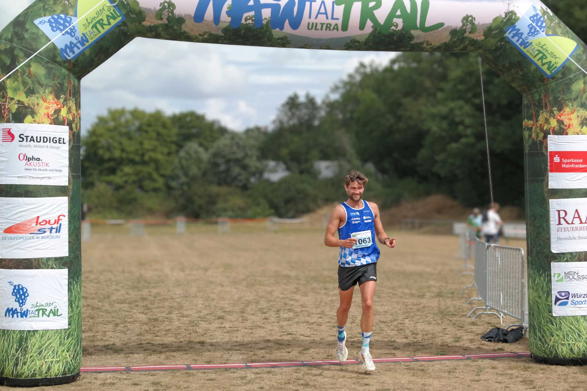 Christopher von Stelzer erreicht bei der 5. Bayerischen Trailmeisterschaft auf der 30 Kilometer langen Trailstrecke den siebenten Platz. Foto: Andreas Heller